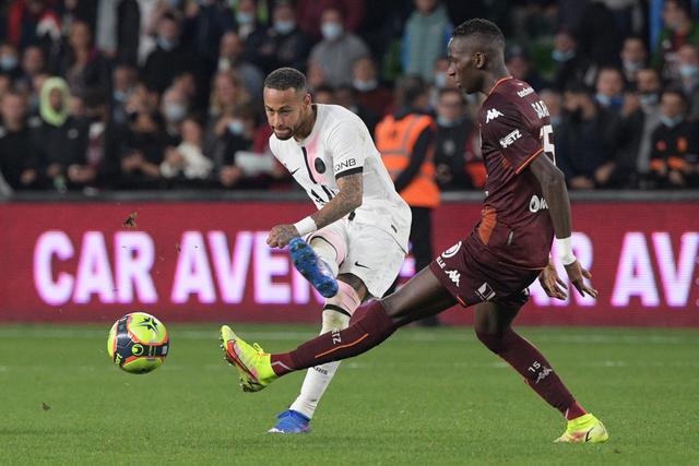 曝塔利斯卡与利雅得胜利解约 将加盟费内巴切